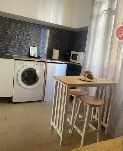 Appartement T1 à 5 Min à Pieds Du Centre ! Béziers